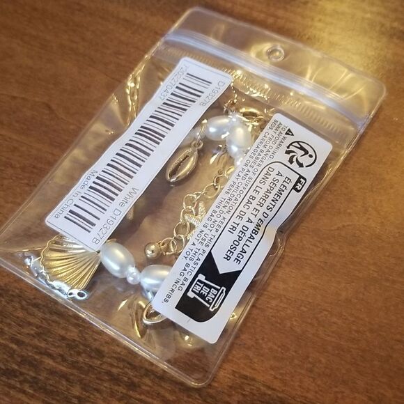 Pearls and charms bracelet gold plated - Picture 9 of 10